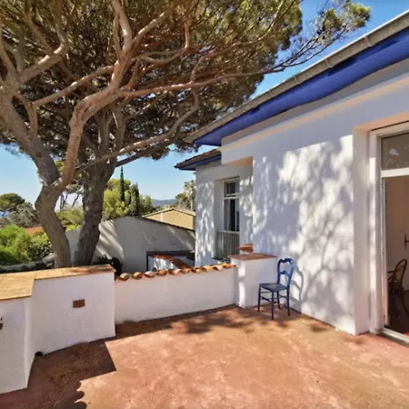 Beautiful With Garden And Sea View Apartment *
