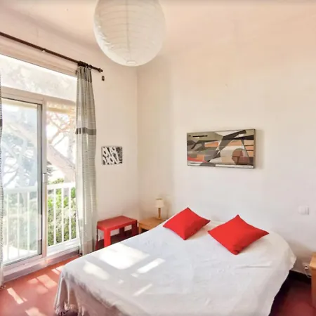 Beautiful With Garden And Sea View *
