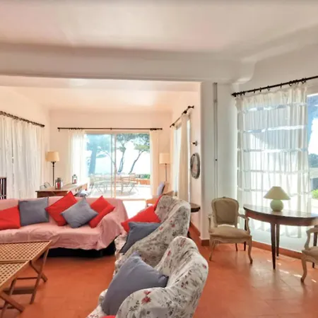Lägenhet Beautiful With Garden And Sea View Saint Aygulf