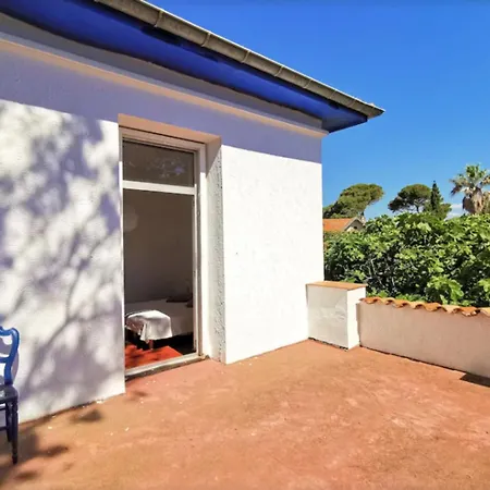 Apartment Beautiful With Garden And Sea View